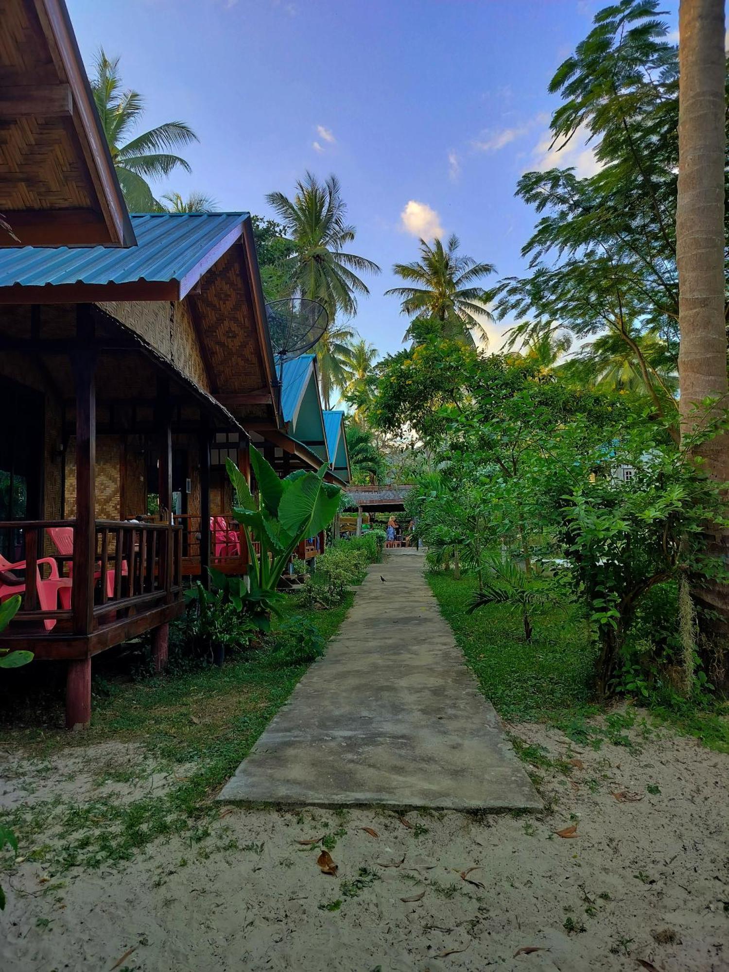 Kohmook Happy Time Bungalow Ko Mook Exterior foto